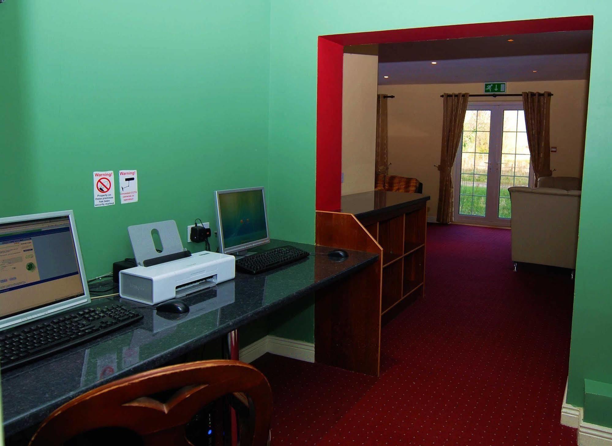 Palmerstown Lodge Дублин Экстерьер фото